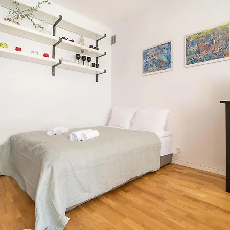 公寓 One Bedroom By Rent Like 华沙